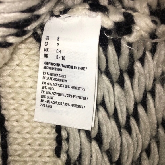 AMERICAN EAGLE | AEO Chunky Cream & Black Sweater Women’s Size Small - Picture 5 of 5